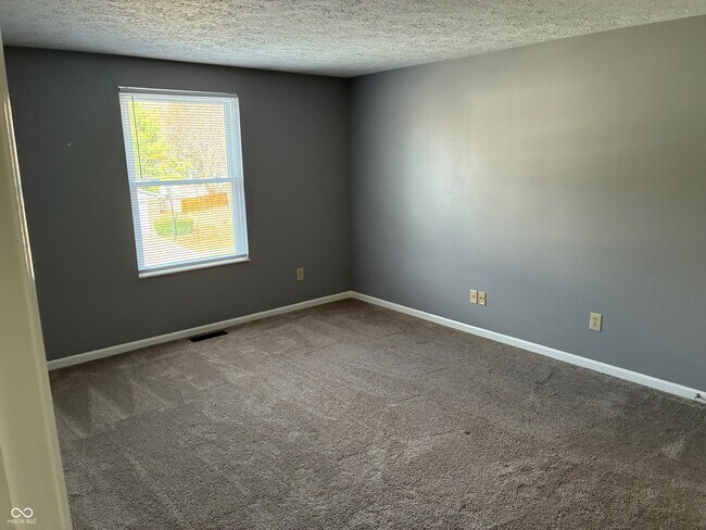 Foto del edificio - 7687 Madden Ln