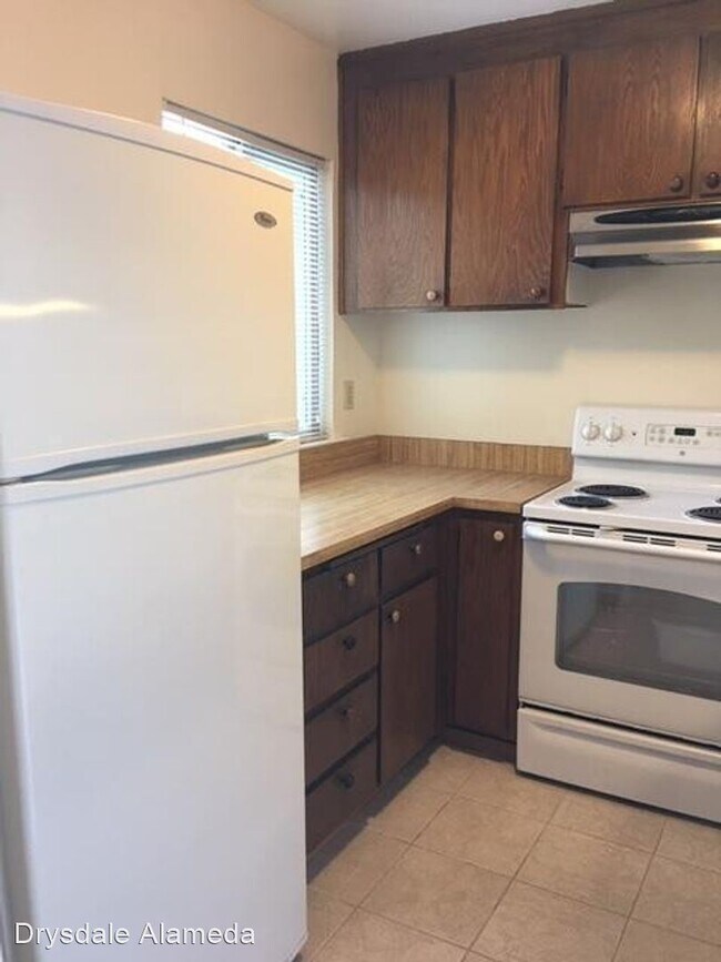 Building Photo - 3 br, 1.5 bath House - 3521 Oleander