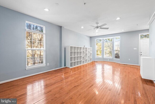 Building Photo - 1538 Long Dr Ct