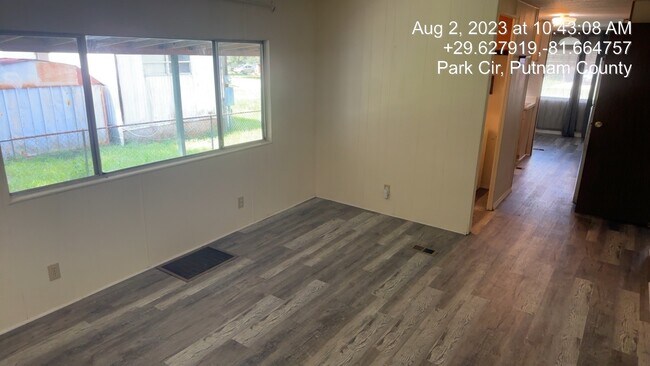 Building Photo - 118 Park Cir