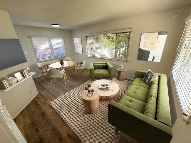 Building Photo - lang