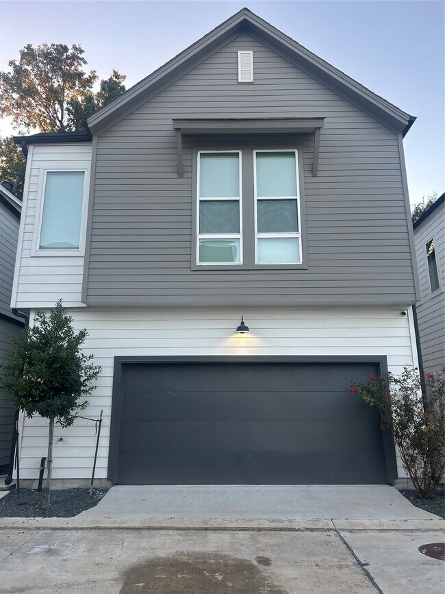 Building Photo - 4605 Lavatera St