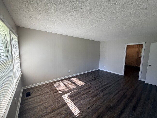 Foto del edificio - 1510 Miramar St