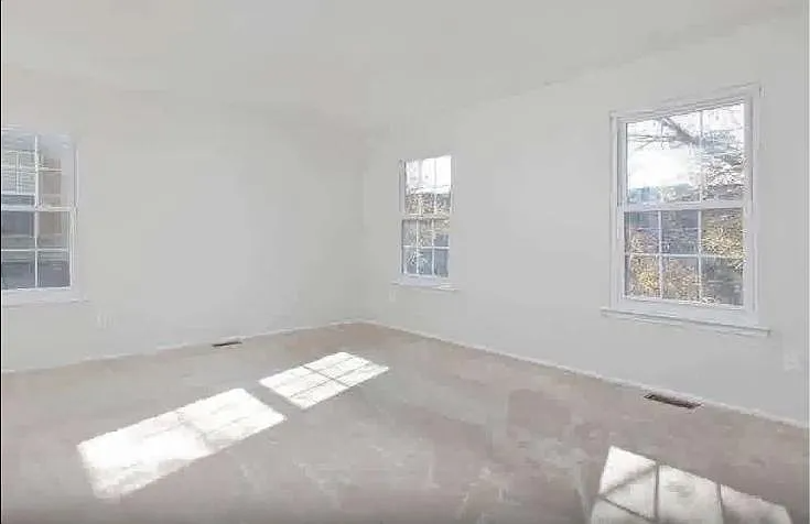 Building Photo - 212 Martins Way