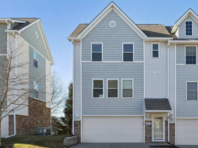 Building Photo - 6810 S 182nd Ct