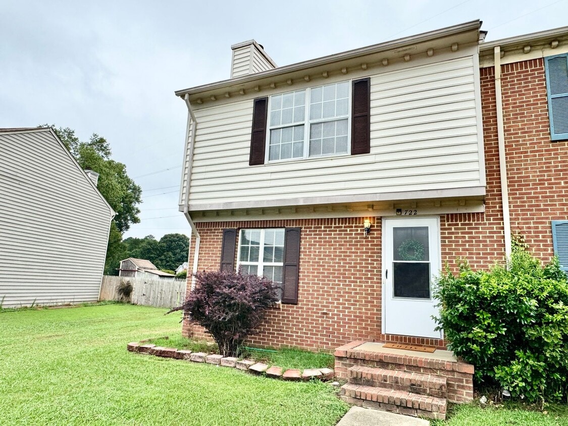 Primary Photo - Completely Updated & Ready NOW! New Floori...
