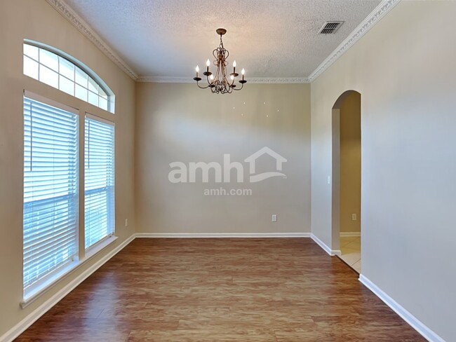Building Photo - 1184 Lake Parke Dr