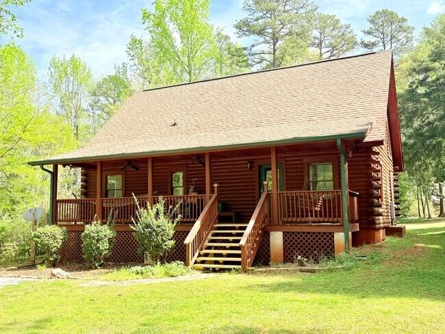 Building Photo - 413 Skyview Dr