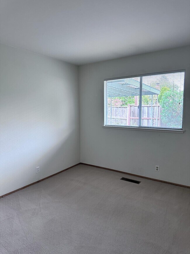 Foto del edificio - 1401 S Mary Ave
