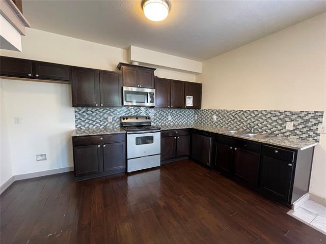 Building Photo - 3629 Valley Vista Dr