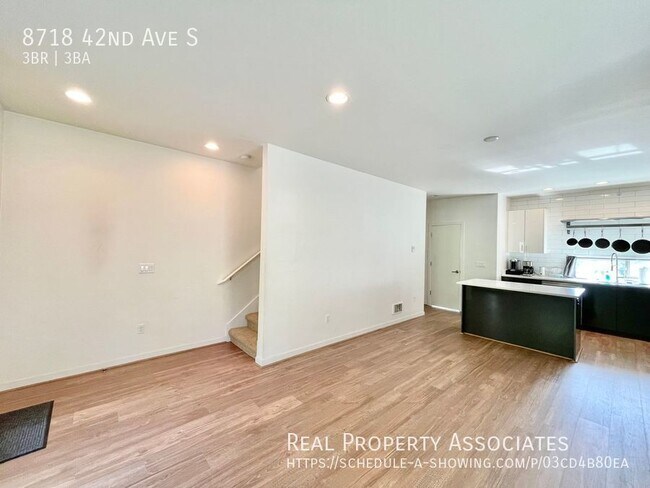 Foto del edificio - 3-Bedroom, 2-Bath Townhome Available! **La...