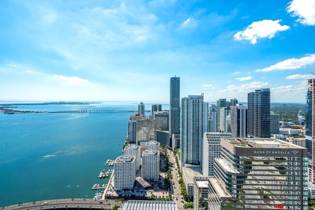 Foto del edificio - 495 Brickell Ave