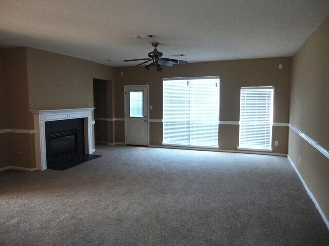 Foto del edificio - 710 Single Pine Ct