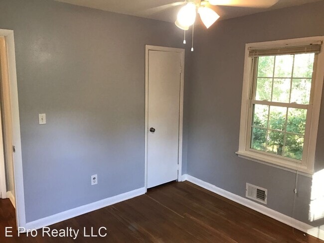 Building Photo - 3 br, 2 bath House - 74 Candlelight Ln
