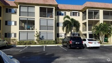 Building Photo - 257 S Cypress Rd