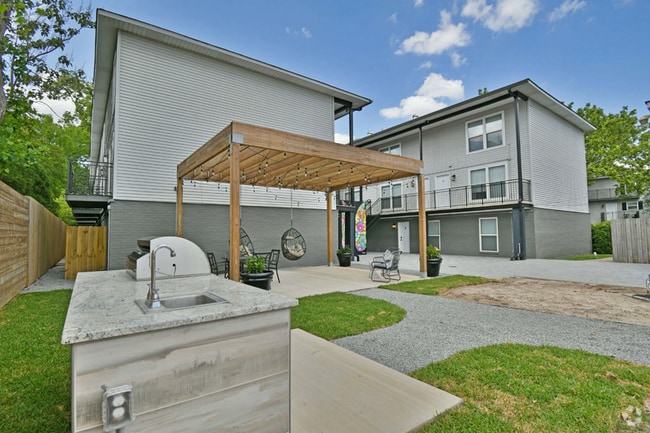 Building Photo - Ingleside Gardens