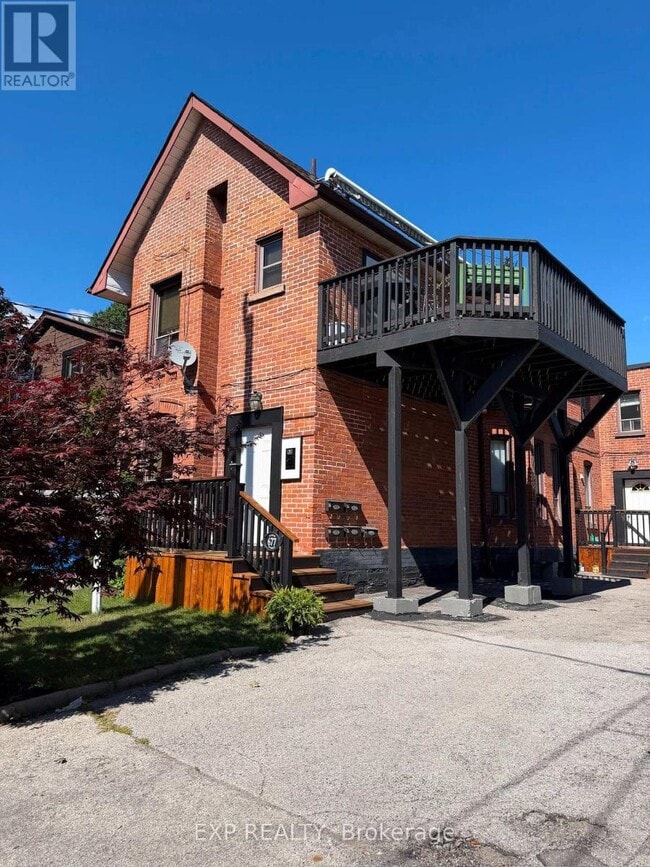 Building Photo - 677 Durie St