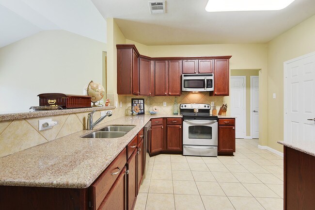 Building Photo - 26547 Avoyelles Ave