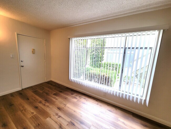 Foto del edificio - 10488 Culver Blvd