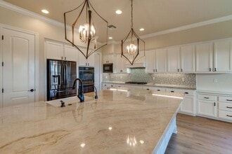 Building Photo - 5035 Tesoro Way