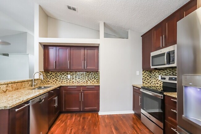 Building Photo - 2524 Gotham Way