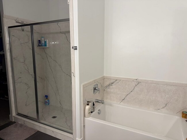 Foto del edificio - 695 E Vis Ln