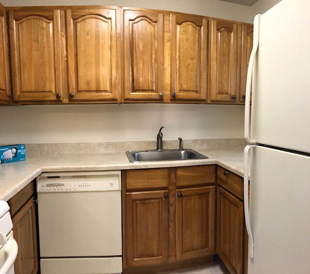 Building Photo - 5-48-48 115th St