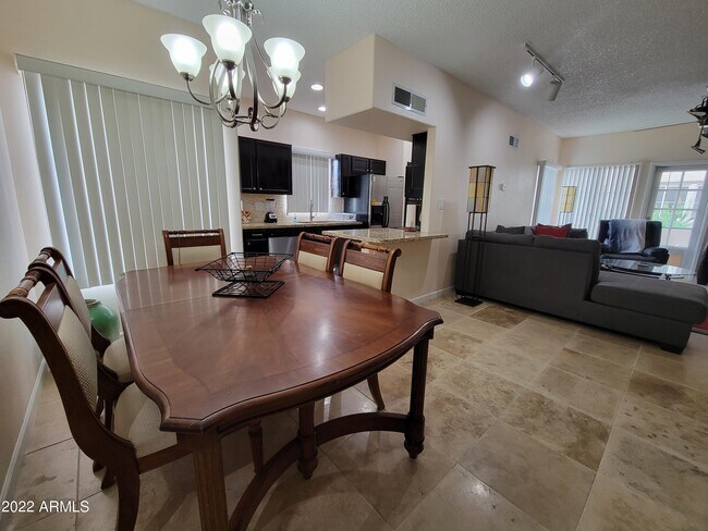 Foto del edificio - 11333 N 92nd St