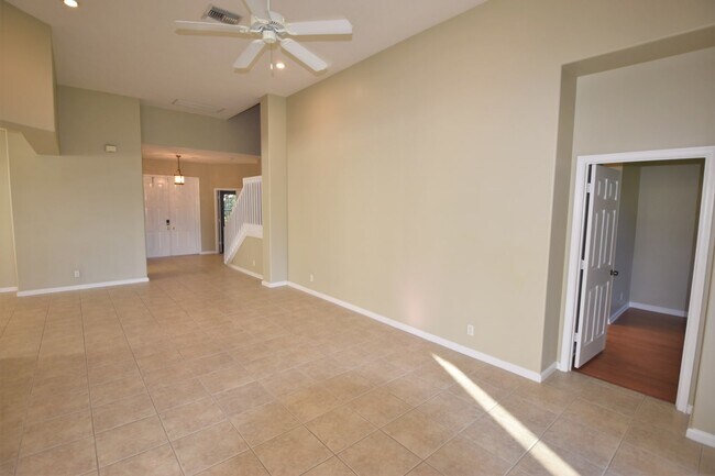 Building Photo - 117 Palm Cir