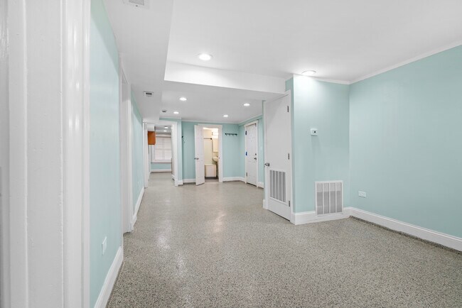Foto del edificio - 2321 S Albany Ave