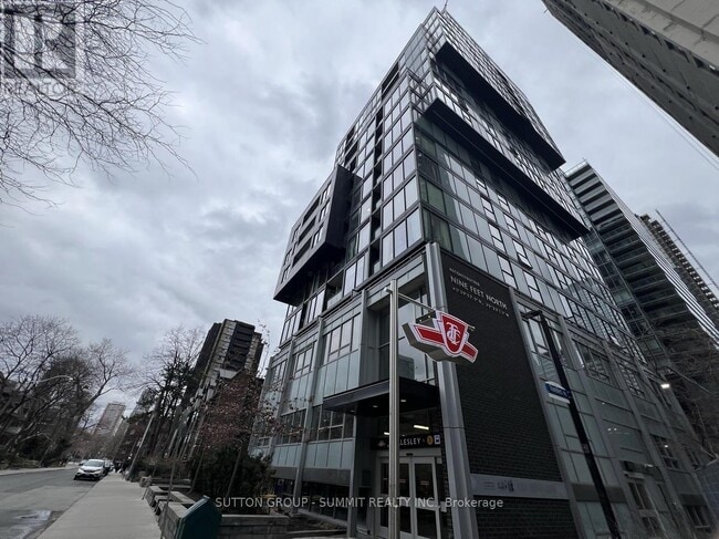 Building Photo - 17 Dundonald St