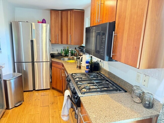 Foto del edificio - 715 Hammond St