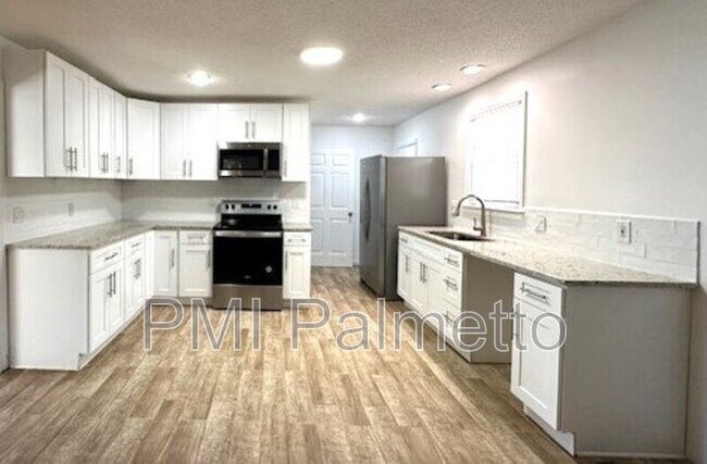 Foto del edificio - 7002 Mountainbrook Dr