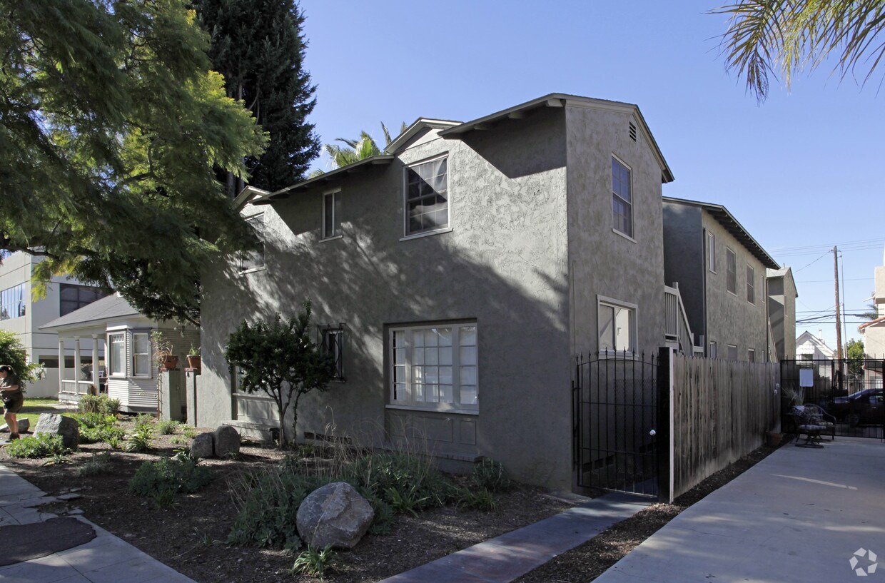 Primary Photo - 3650 4th Ave