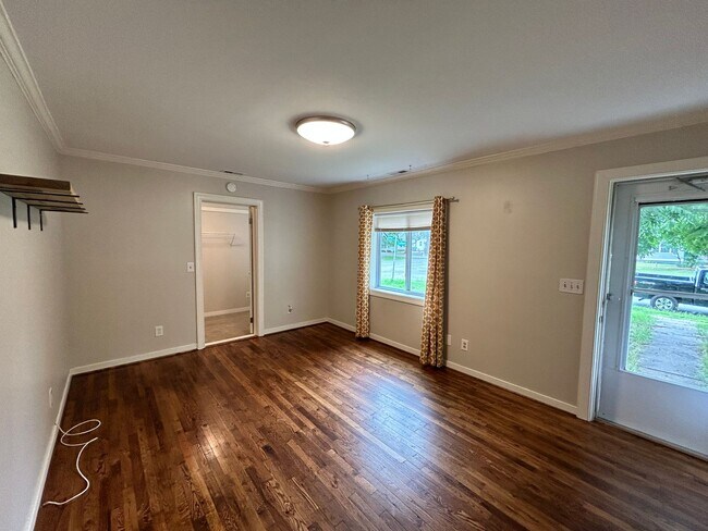Building Photo - Perfect 2 Bedroom Home in Ginter Park Avai...