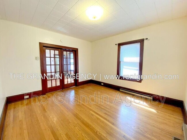 Foto del edificio - 1129 Stewart Ave SE