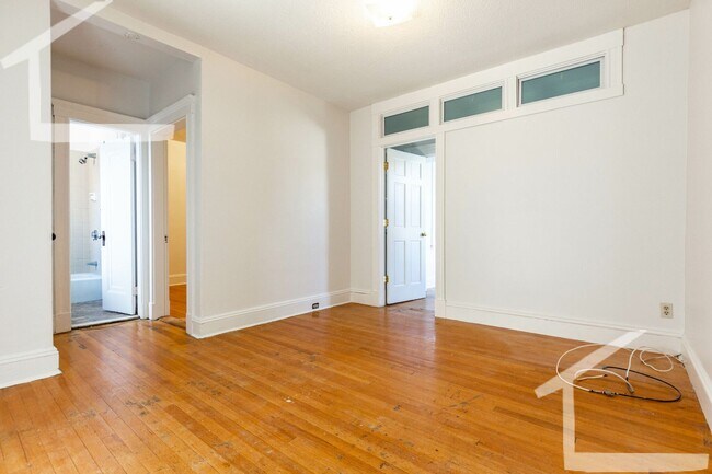 Building Photo - Solid, Budget-Friendly 3bd/1bath in Allston