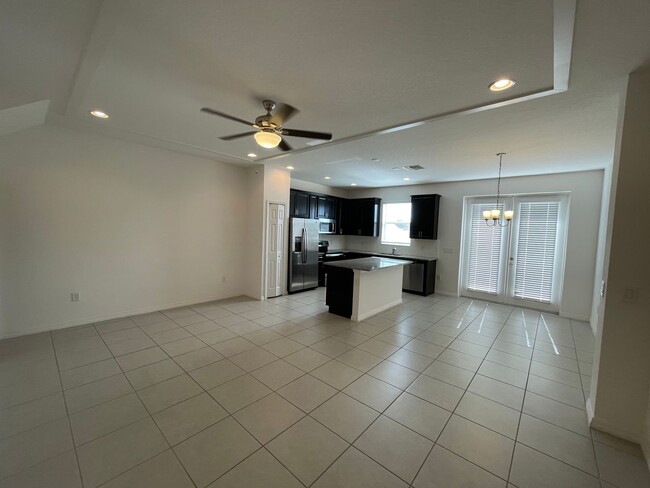 Foto del edificio - 3 BEDROOM/ 2 BATHROOM TOWNHOME IN ORLANDO