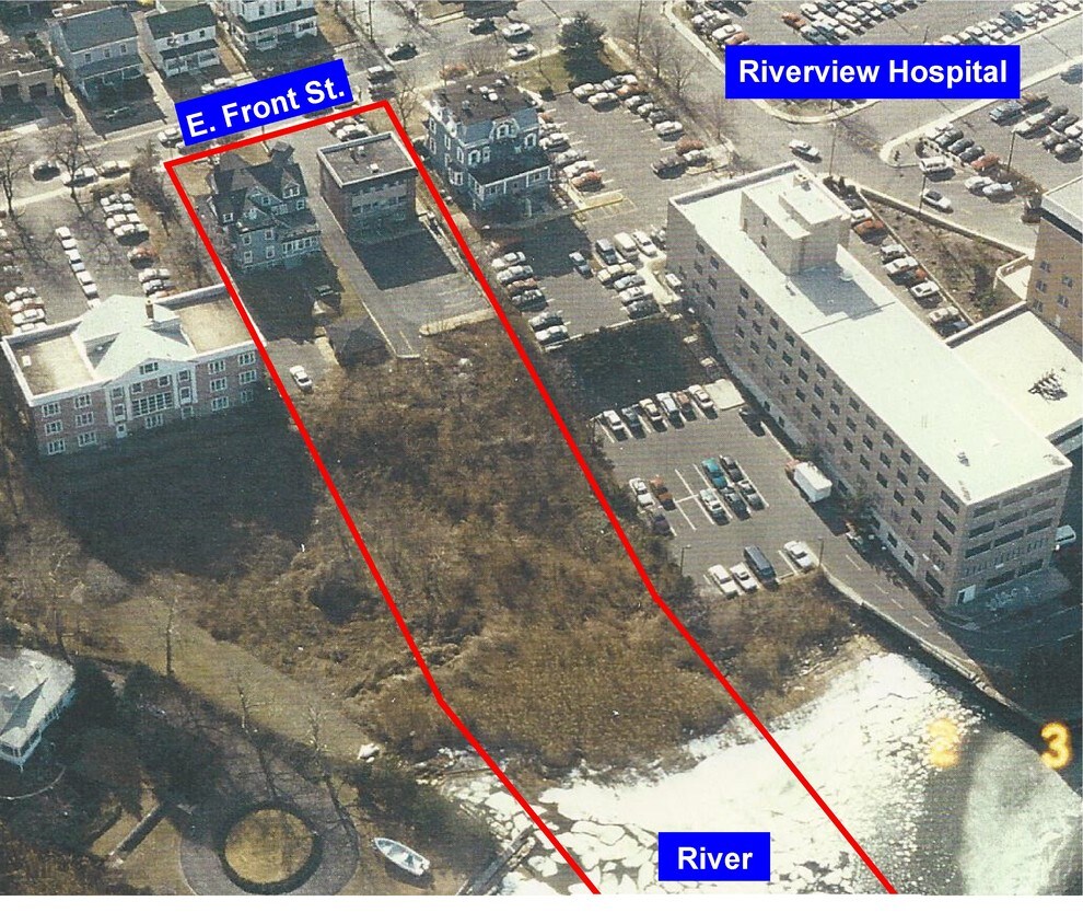 Primary Photo - 95 E Front St