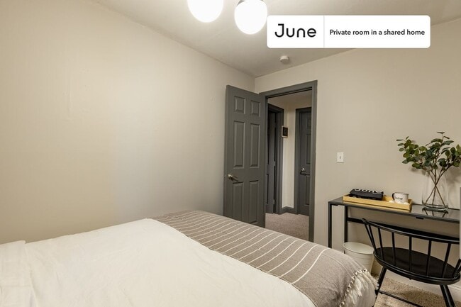 Building Photo - Room in Shared 5 bed/3 bath home