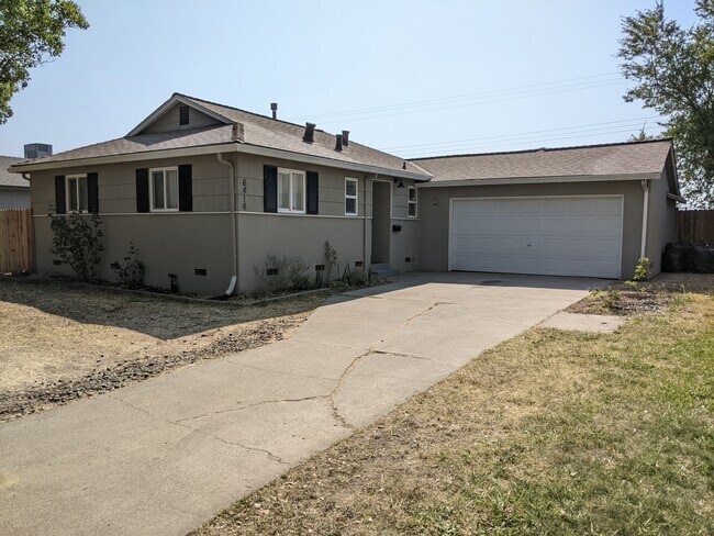Building Photo - 6416 Romack Cir