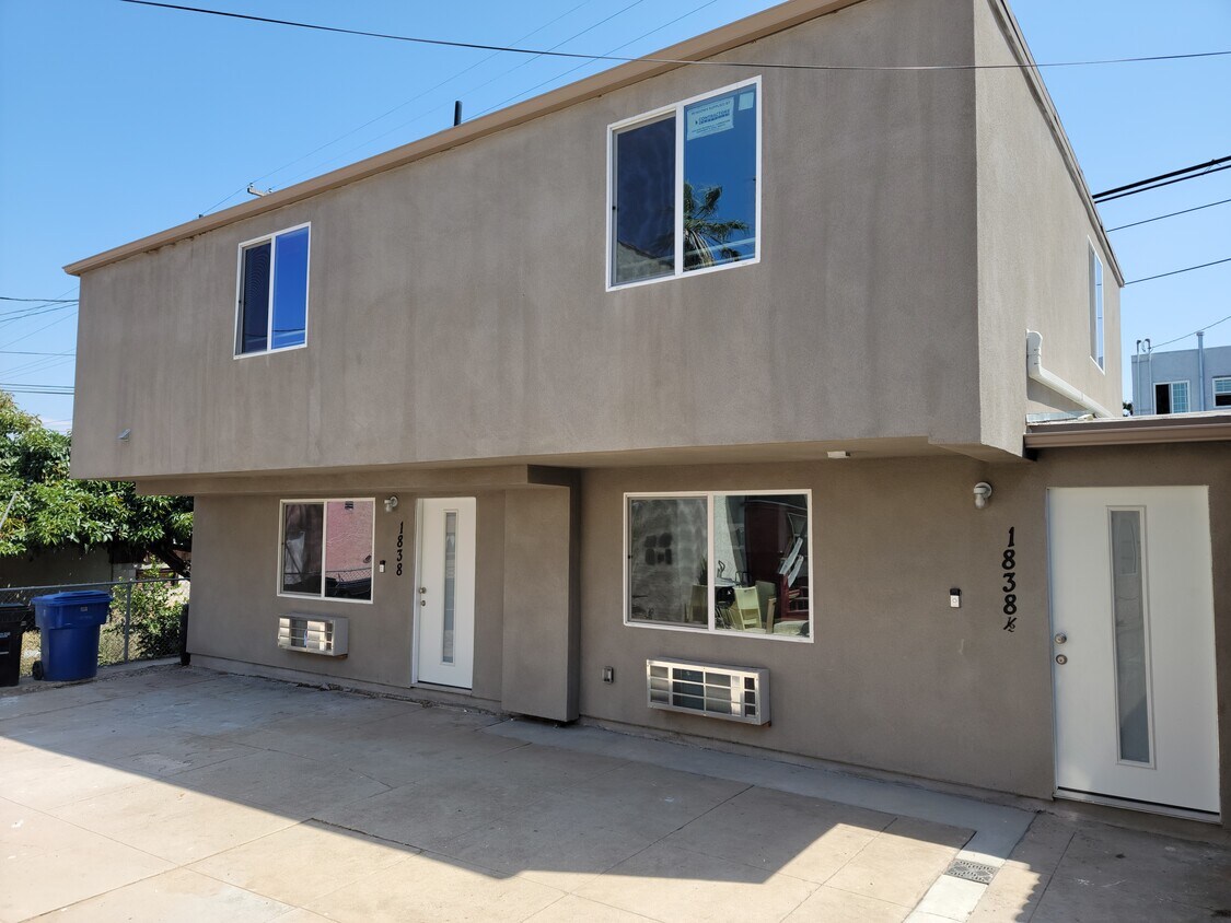 1834 S Mansfield Ave, Los Angeles, CA 90019 Townhome Rentals in Los