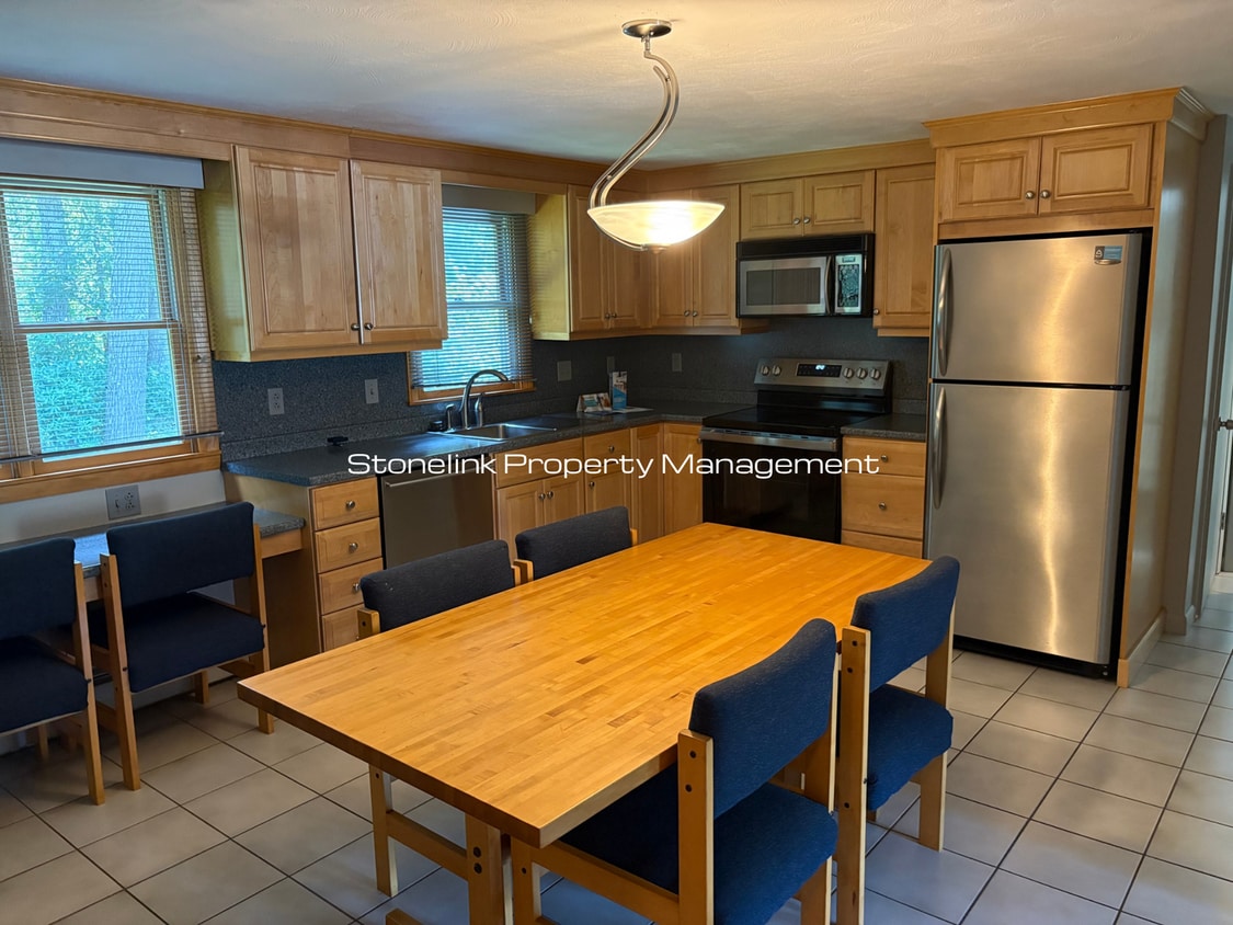 Primary Photo - Beautiful Single Family Home For Rent in W...