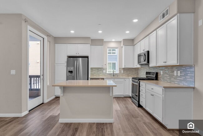 Building Photo - 1452 Nightshade Rd