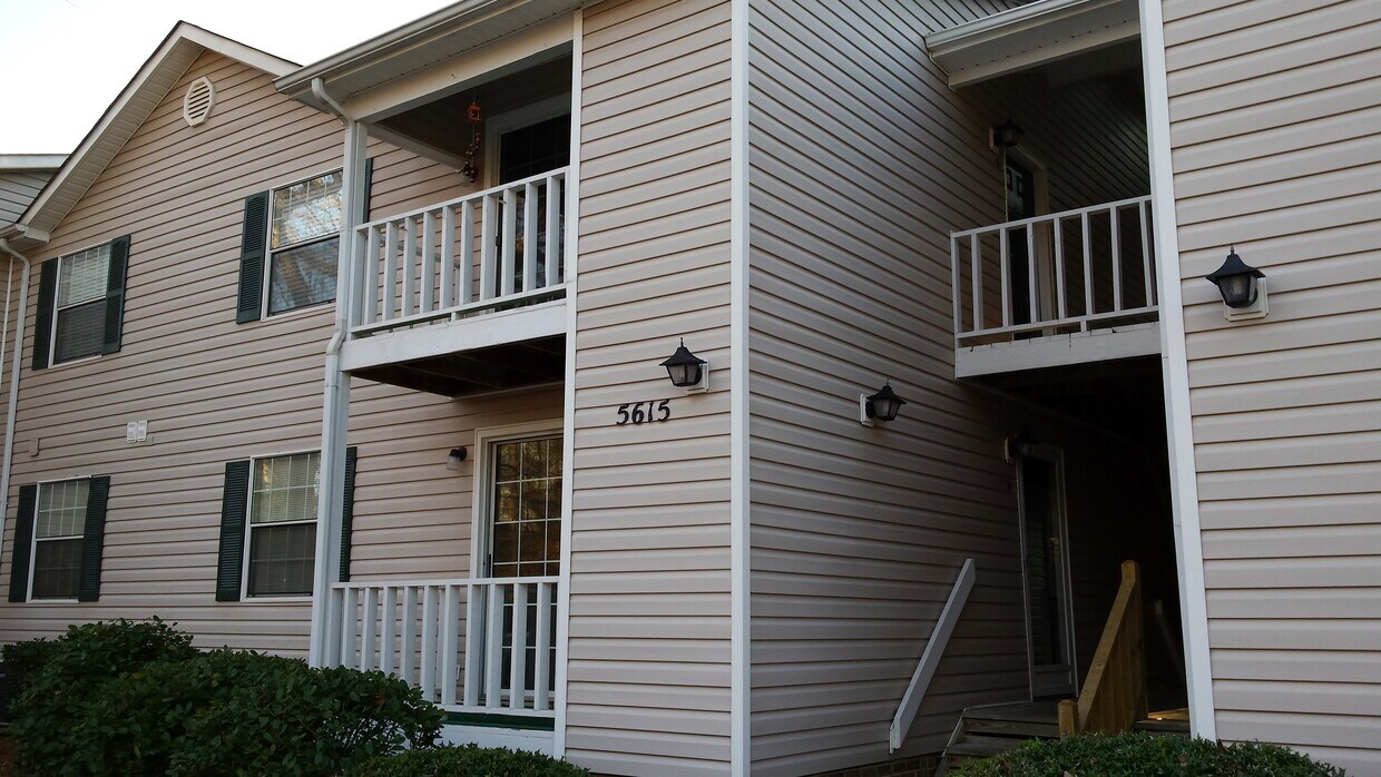 5615 Hornaday Rd Unit M, Greensboro, NC 27409 Condo for Rent in