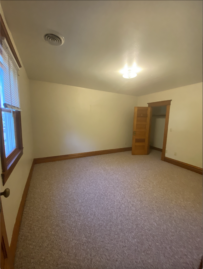 large bedroom - 503 Madison St