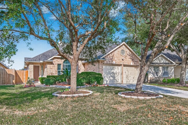 Foto del edificio - 19106 Mission Manor Ln