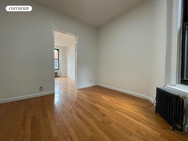 Building Photo - 321 E 93rd St