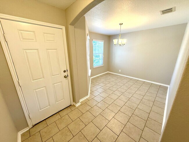 Building Photo - **APPLICATION RECEIVED** AVAILABLE NOW! Tw...