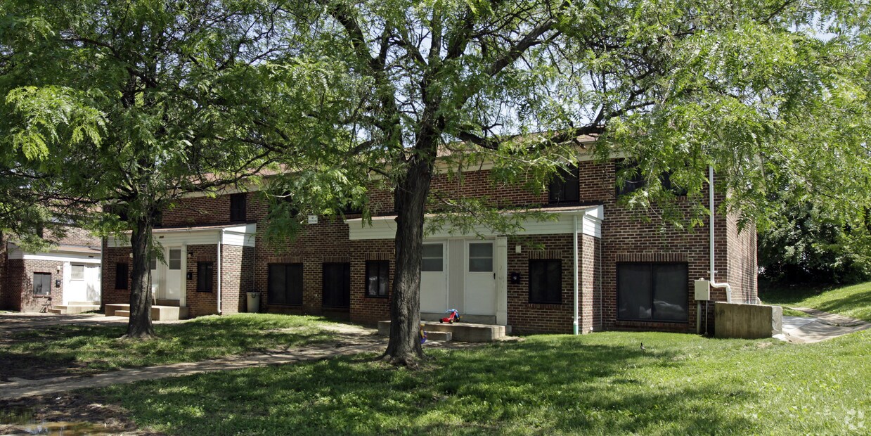 Building Photo - Tyrell Place Apartments
